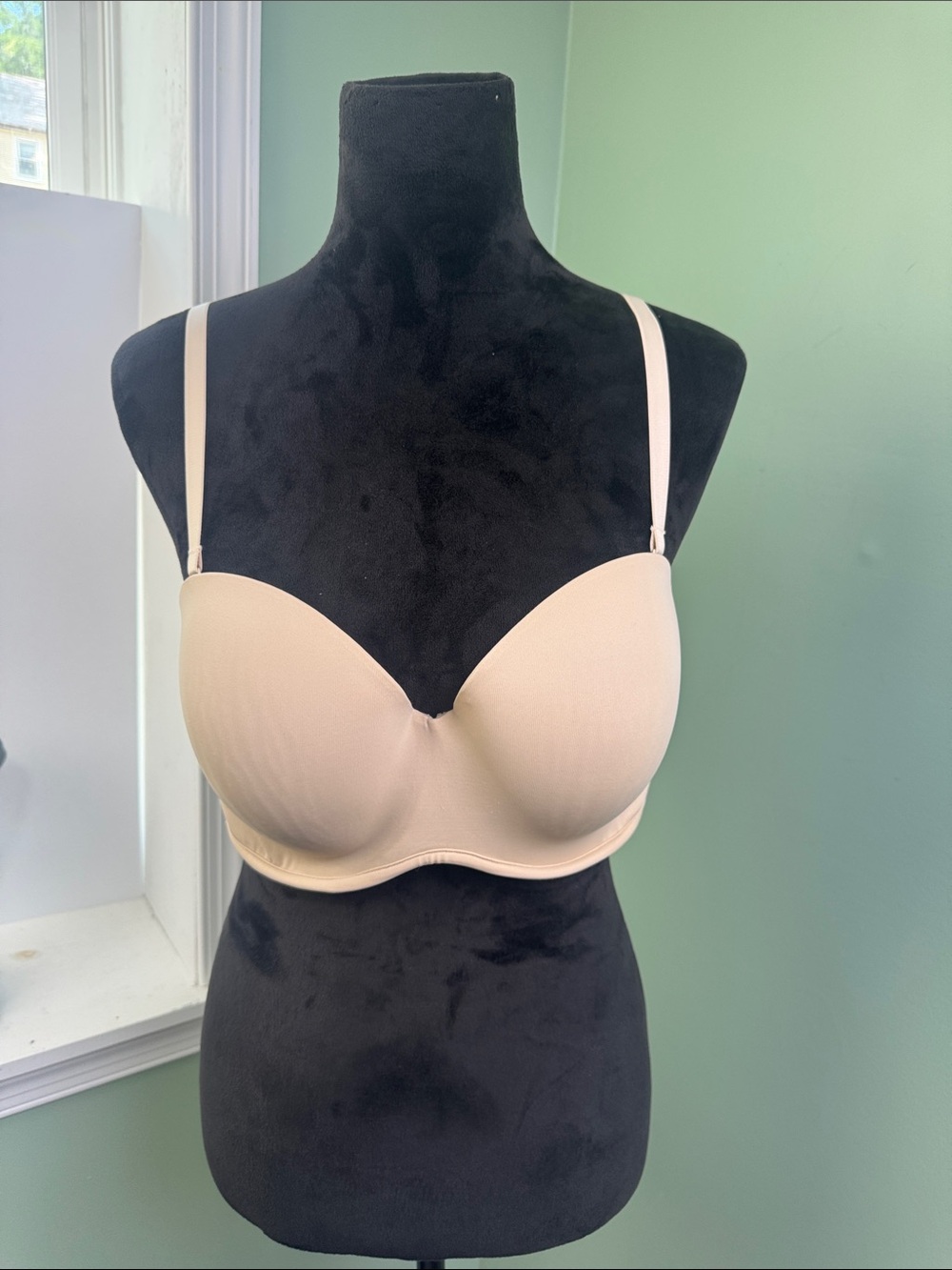 Cacique Light Nude Smooth convertible/strapless Bra 42B